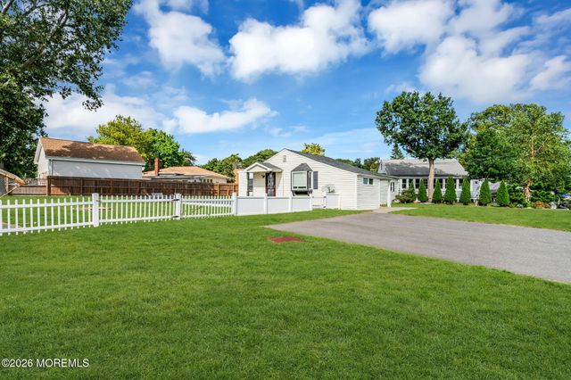 53 Southwind Drive, Waretown, NJ 08758