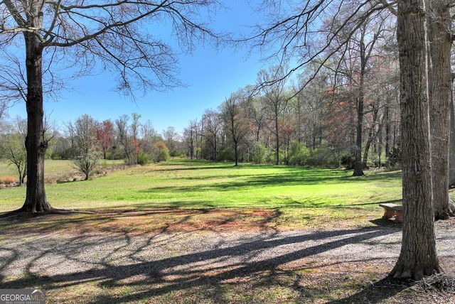 92 Cedar Valley Trail W, Winder, GA 30680