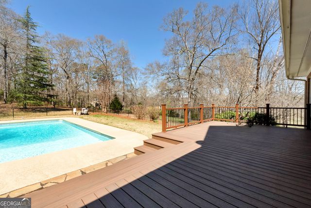 92 Cedar Valley Trail W, Winder, GA 30680
