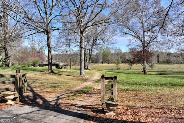 92 Cedar Valley Trail W, Winder, GA 30680
