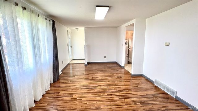 7 East Rouen, Cheektowaga, NY 14227