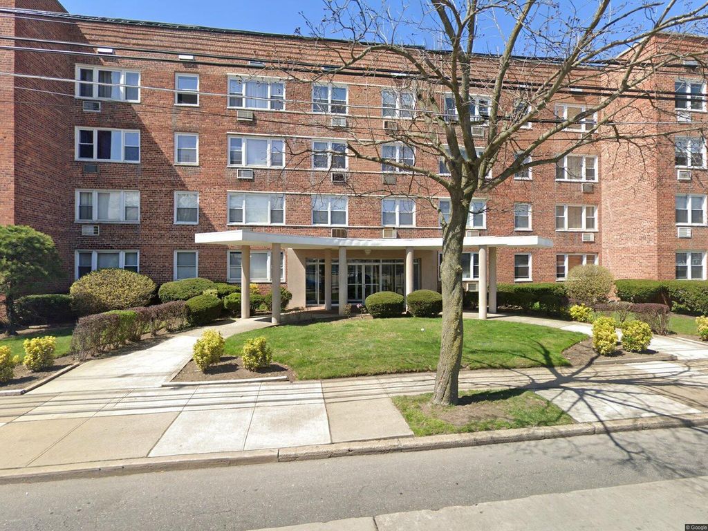 100 S Ocean Avenue 3m, Freeport, NY 11520