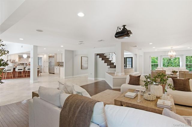 10 Stony Run Court, Dix Hills, NY 11746