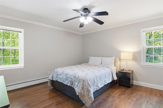10 Stony Run Court, Dix Hills, NY 11746