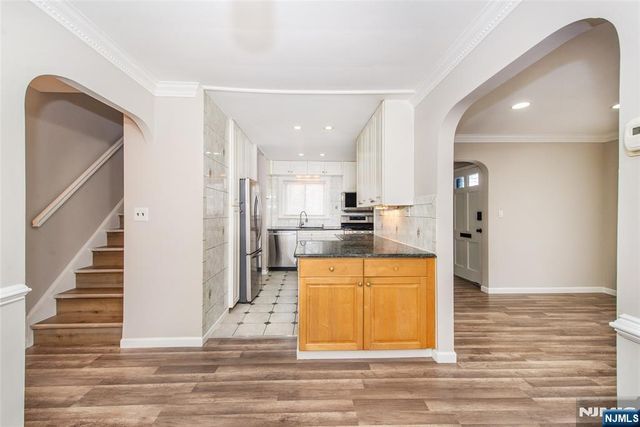 14 Hudson Street, Bergenfield, NJ 07621