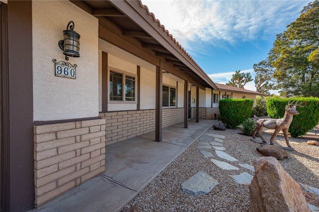 960 Hillcrest Drive, Kingman, AZ 86409