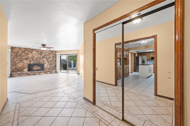 960 Hillcrest Drive, Kingman, AZ 86409