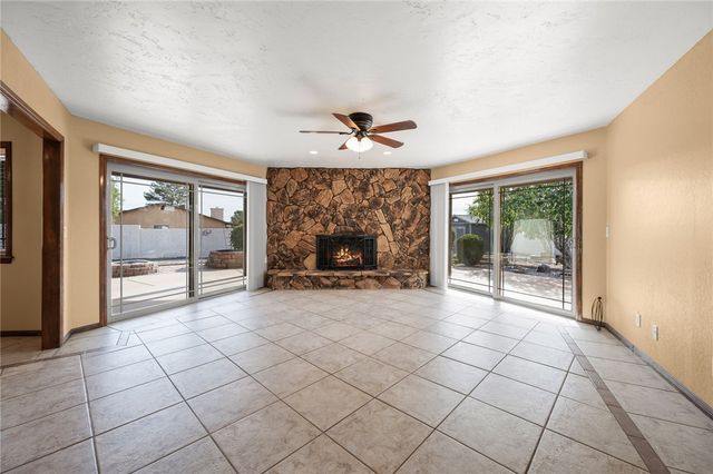 960 Hillcrest Drive, Kingman, AZ 86409