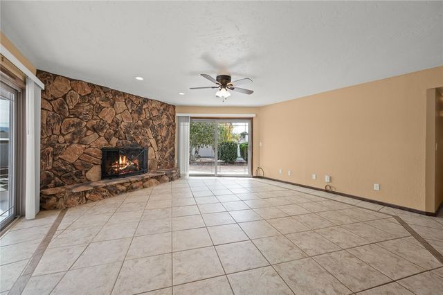 960 Hillcrest Drive, Kingman, AZ 86409