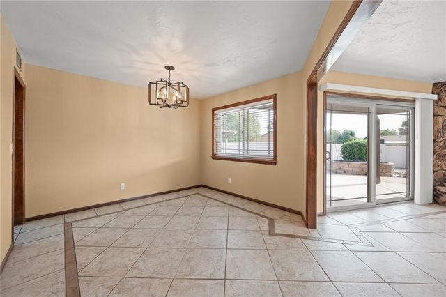 960 Hillcrest Drive, Kingman, AZ 86409