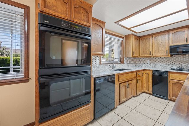 960 Hillcrest Drive, Kingman, AZ 86409