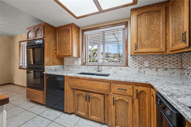 960 Hillcrest Drive, Kingman, AZ 86409