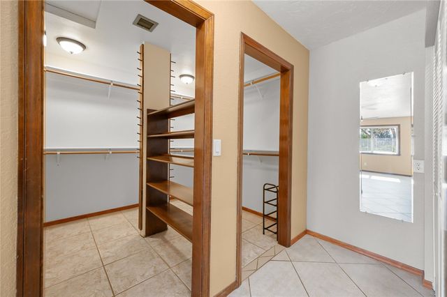 960 Hillcrest Drive, Kingman, AZ 86409