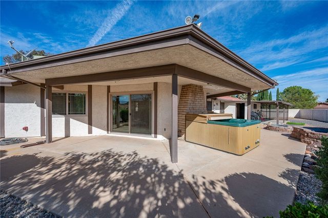 960 Hillcrest Drive, Kingman, AZ 86409