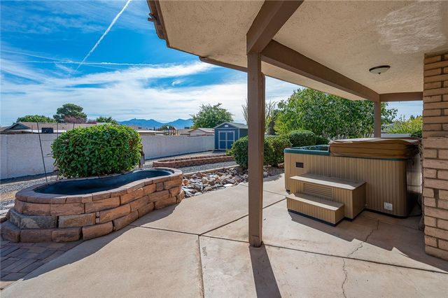 960 Hillcrest Drive, Kingman, AZ 86409