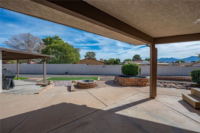 960 Hillcrest Drive, Kingman, AZ 86409