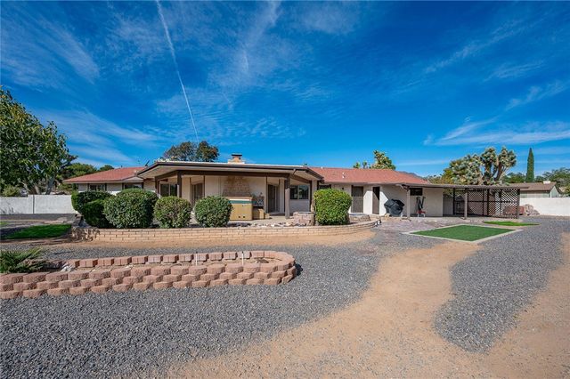 960 Hillcrest Drive, Kingman, AZ 86409