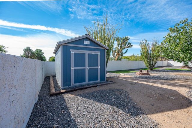 960 Hillcrest Drive, Kingman, AZ 86409