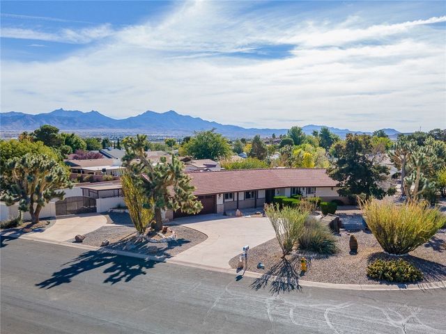 960 Hillcrest Drive, Kingman, AZ 86409