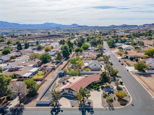 960 Hillcrest Drive, Kingman, AZ 86409