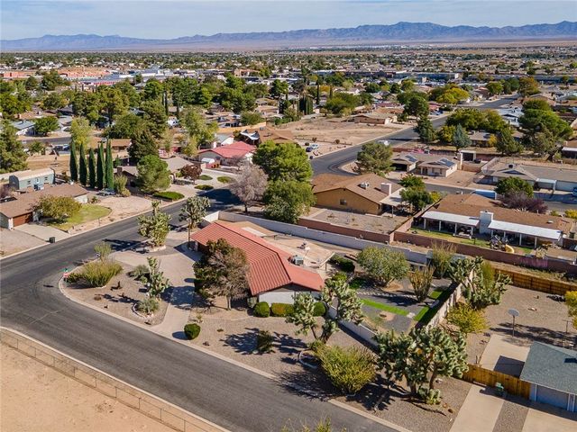 960 Hillcrest Drive, Kingman, AZ 86409