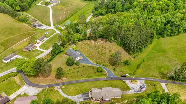 85 Mary Ann Drive, Gray, KY 40734