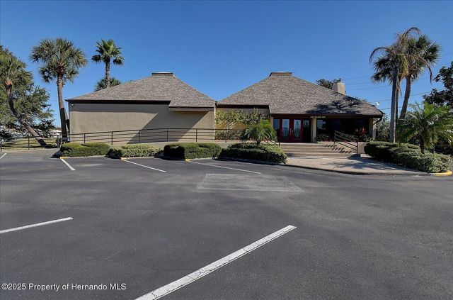 320 Island Way 105, Clearwater Beach, FL 33767