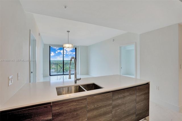 301 Altara Ave 819, Coral Gables, FL 33146