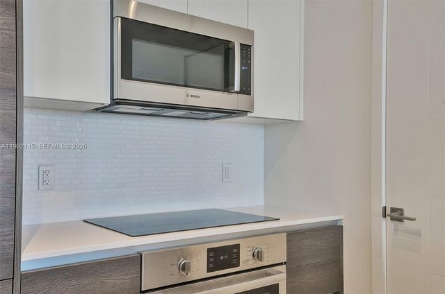 301 Altara Ave 819, Coral Gables, FL 33146