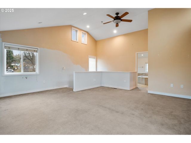 7080 Sw TAYLORS FERRY Rd, Portland, OR 97223