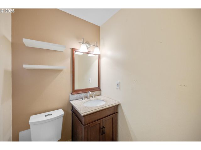 7080 Sw TAYLORS FERRY Rd, Portland, OR 97223