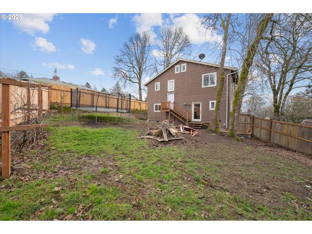 7080 Sw TAYLORS FERRY Rd, Portland, OR 97223