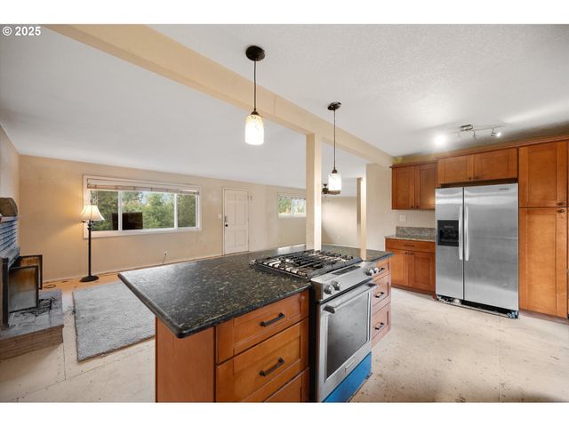 7080 Sw TAYLORS FERRY Rd, Portland, OR 97223