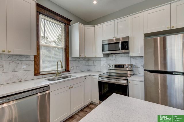 819 S 50th Street, Omaha, NE 68106