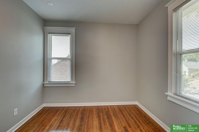 819 S 50th Street, Omaha, NE 68106