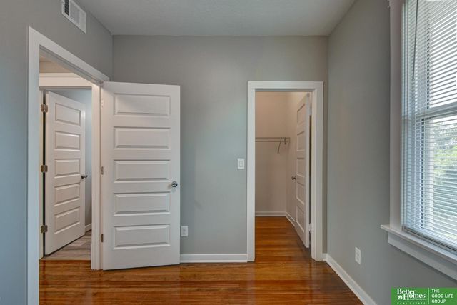 819 S 50th Street, Omaha, NE 68106