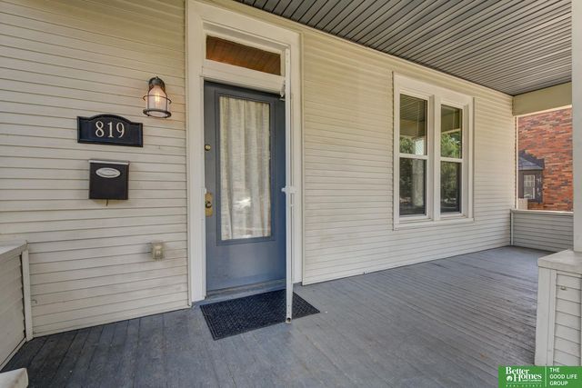 819 S 50th Street, Omaha, NE 68106