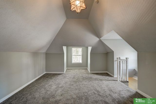 819 S 50th Street, Omaha, NE 68106