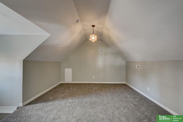 819 S 50th Street, Omaha, NE 68106