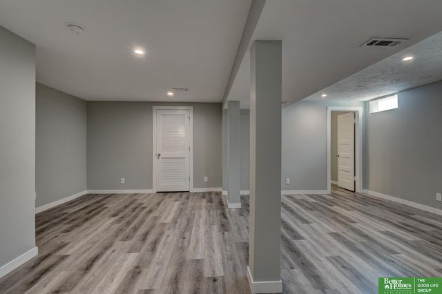 819 S 50th Street, Omaha, NE 68106