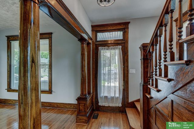 819 S 50th Street, Omaha, NE 68106