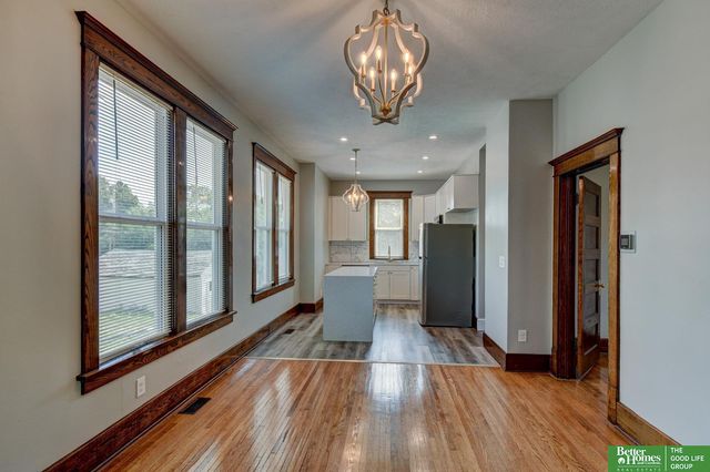 819 S 50th Street, Omaha, NE 68106