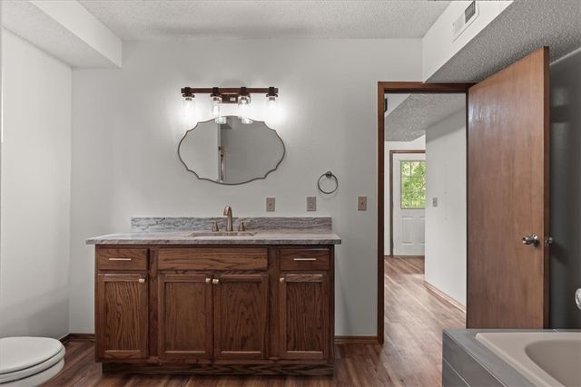 8665 White Oak Drive, Rogers, AR 72756