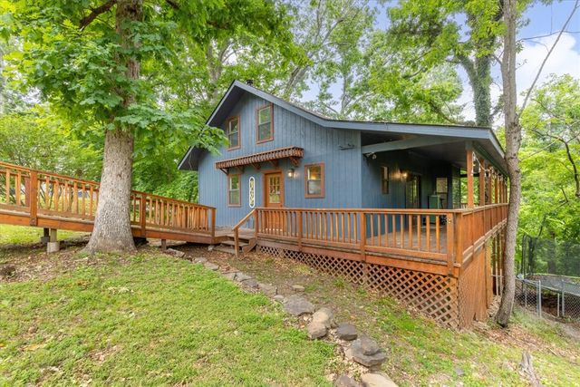8665 White Oak Drive, Rogers, AR 72756