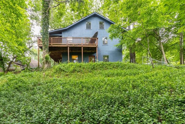 8665 White Oak Drive, Rogers, AR 72756
