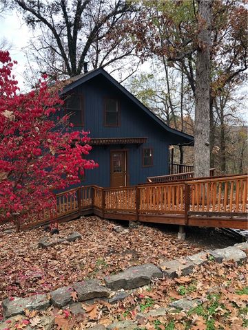 8665 White Oak Drive, Rogers, AR 72756