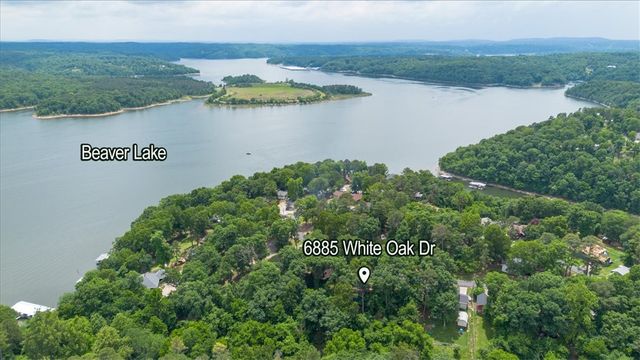 8665 White Oak Drive, Rogers, AR 72756