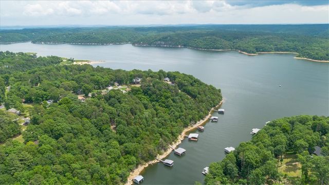 8665 White Oak Drive, Rogers, AR 72756