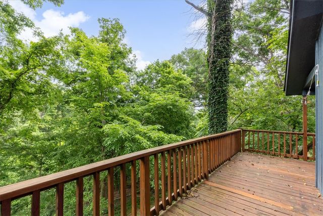8665 White Oak Drive, Rogers, AR 72756