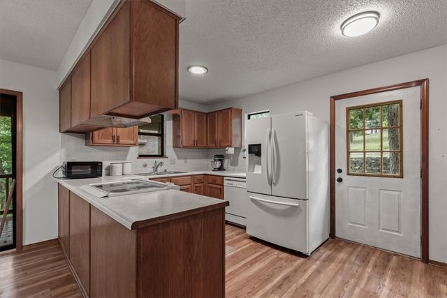 8665 White Oak Drive, Rogers, AR 72756